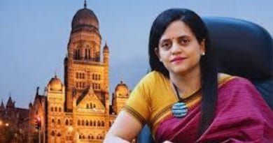 "बृहन्मुंबई महानगरपालिकेच्या पहिल्या महिला आयुक्त अश्विनी भिडे (IAS) आणि बीएमसी मुख्यालयाची ऐतिहासिक वास्तू"