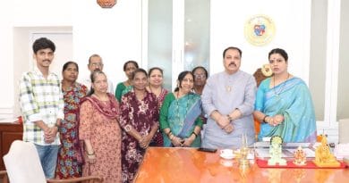 "बृहन्मुंबई महानगरपालिका महिला व बालकल्याण समिती अध्यक्षा श्रीमती मीनल तुर्डे आणि मान्यवरांची महिला सक्षमीकरण आढावा बैठक"