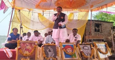 भोकर तालुक्यातील रिठा येथे महापुरुषांच्या प्रतिमेचे पूजन आणि आयोजित जाहीर सभा.