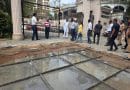 "चांदिवलीत रस्ते कामाची पाहणी करताना आमदार दिलीप मामा लांडे आणि मनपा अधिकारी"