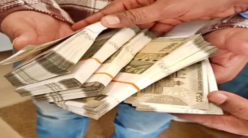Indian currency notes seized by Thane ACB in bribery case raid