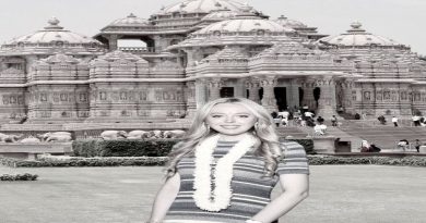 Tiffany Trump visiting Swaminarayan Akshardham Temple in Delhi India