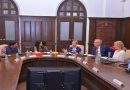 BMC Ashwini Bhide Meet Finland Consul General: फिनलँडच्या शिष्टमंडळासोबत चर्चा करताना मनपा आयुक्त अश्विनी भिडे आणि इतर वरिष्ठ अधिकारी.