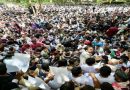 NEET-CBSE परीक्षेतील घोळाविरोधात जंतरमंतर येथे आंदोलन करणारे तरुण आणि विद्यार्थ्यांची प्रचंड गर्दी