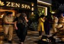 "पिंपळे निलख येथील 'झेन स्पा' (ZEN SPA) सेंटरवर गुन्हे शाखेने टाकलेल्या छाप्यानंतर आरोपी महिला चालकाला ताब्यात घेताना आणि पीडितांची सुटका करताना पिंपरी-चिंचवड पोलीस."